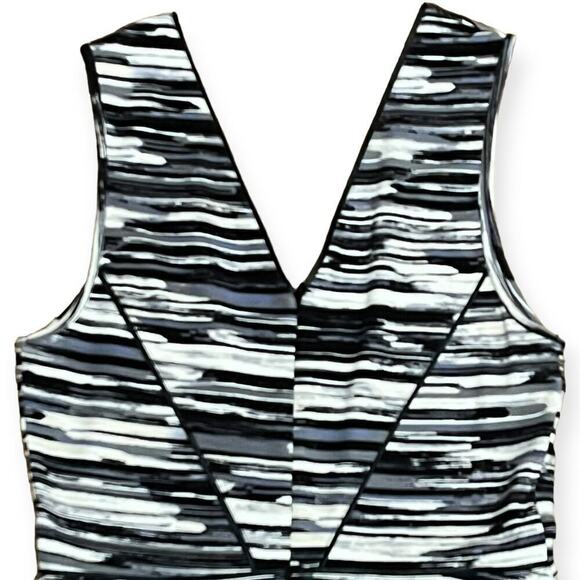 Tart Viera V-Neck Sleeveless Printed Knit Sheath Dress Stretch Black Gray Medium - Picture 7 of 11